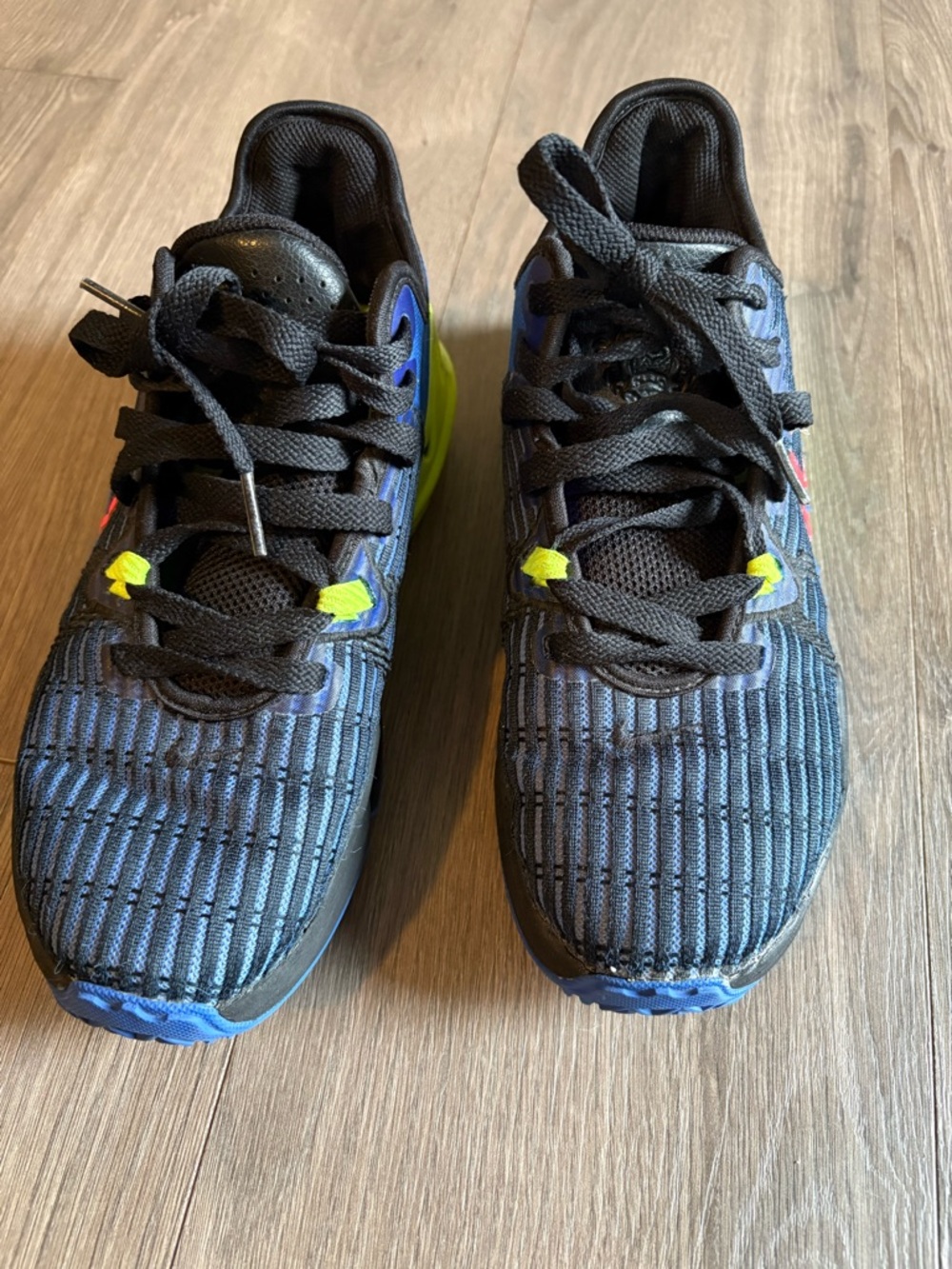 Nike LeBron Witness VI 6 GS Hyper Royal Kids Basketball Shoes